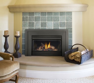 cbi360-roxbury-livingroom-bevelled-logs-prrp-continental-fireplaces-new%5B1%5D.jpg